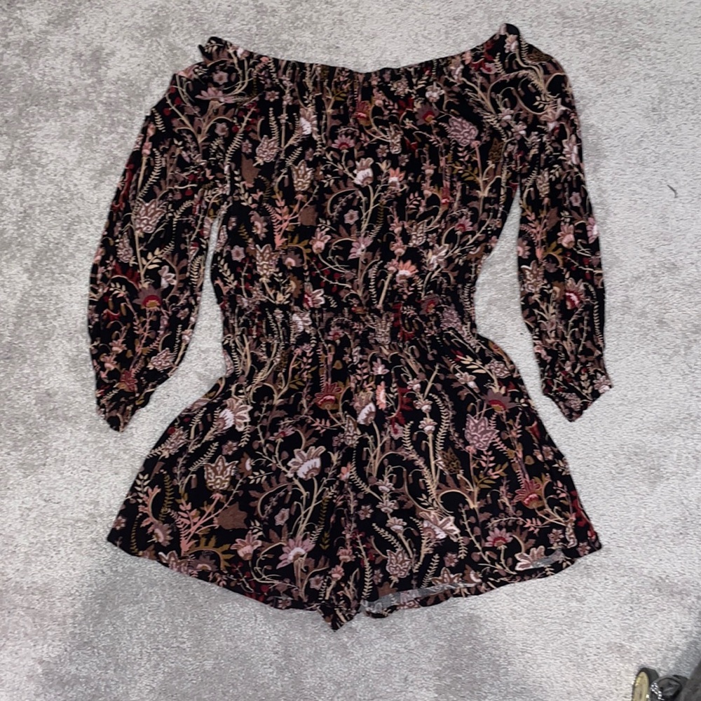 Off the Shoulder, backless romper